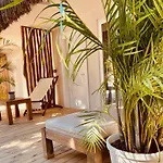 Kalia Hotel Side